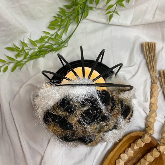 Handwoven Bat Cage Candle Display Decor - Picture 4 of 4